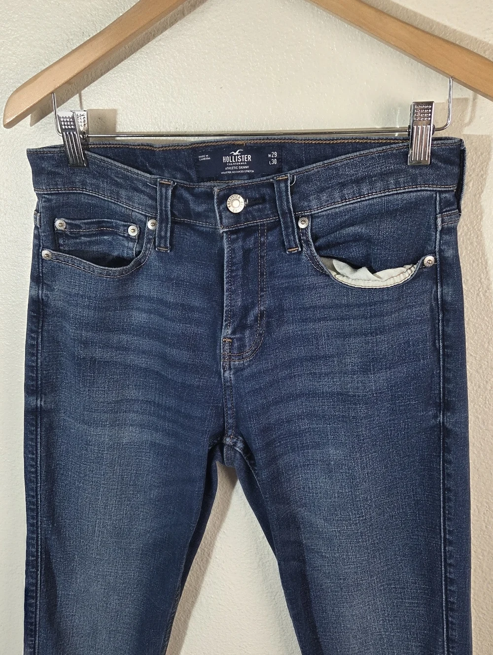 Hollister Men’s Athletic Skinny Jeans 29x30 Blue Wash Advanced Stretch Denim - Picture 9 of 13